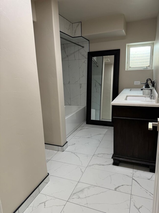 Building Photo - Glenwood Springs- 2 Bed / 1 Bath ADU