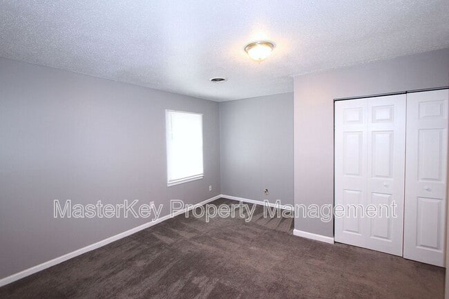 Building Photo - 1242 Donaldson Ct