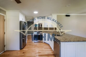 Building Photo - 4515 Coral Dr