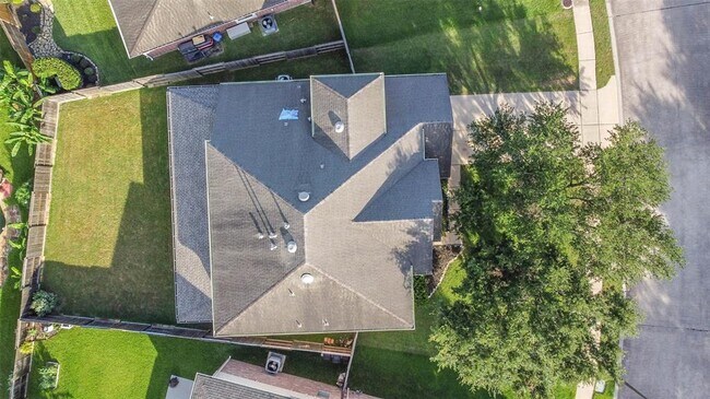 Building Photo - 2812 Chinaberry Park Ln