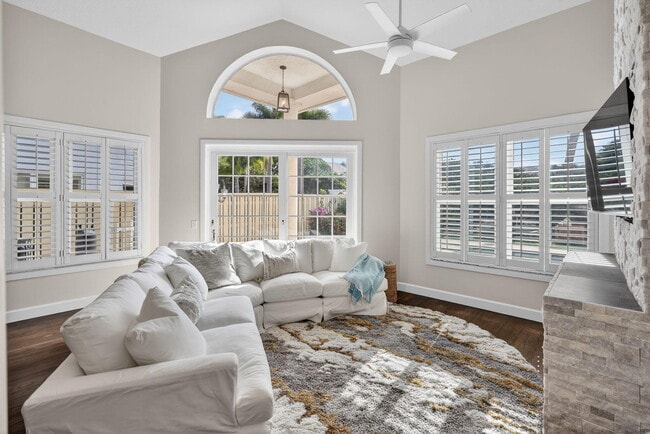 Building Photo - 3069 Mainsail Cir