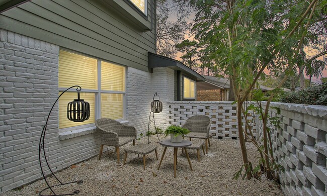 Building Photo - 25607 Pecan Valley Cir