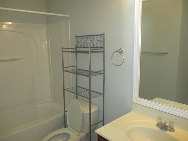 Building Photo - 157 Olde Towne Way