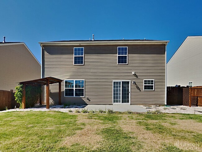 Building Photo - 2824 Tall Oaks Dr