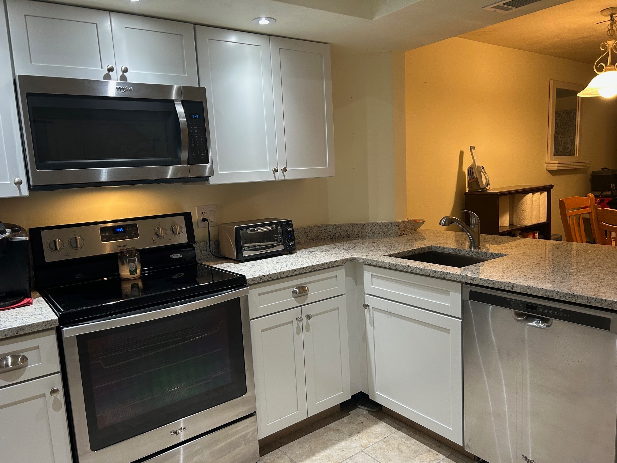 Sink/Dishwasher - 3333 S Ridgewood Ave