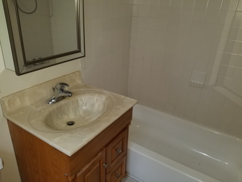 Bathroom - 412 W Chelten Ave