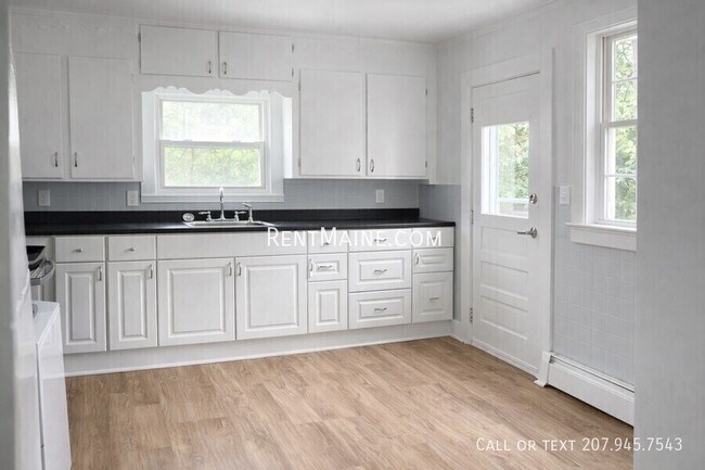 Building Photo - 11 Somerset St