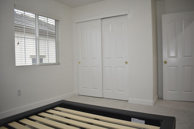 Building Photo - 4931 Trouville Ln