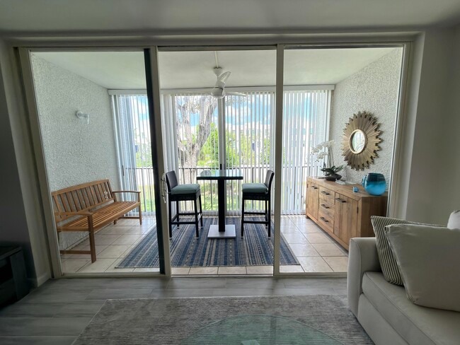 Building Photo - 4242 Deste Ct