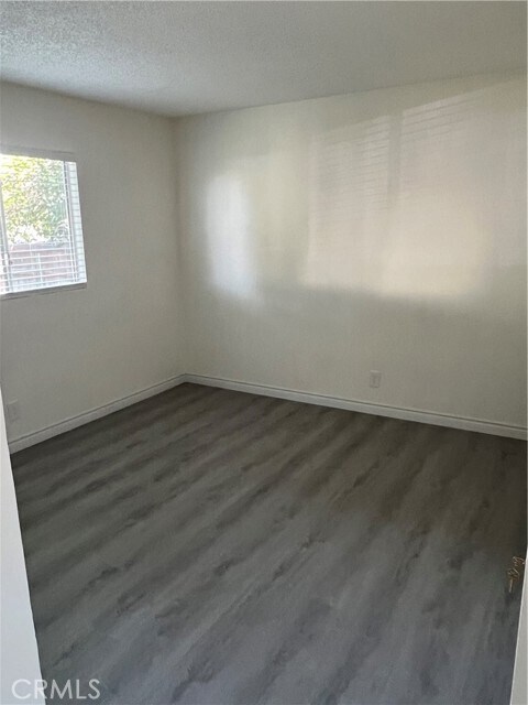 Building Photo - 662 N Gordon St