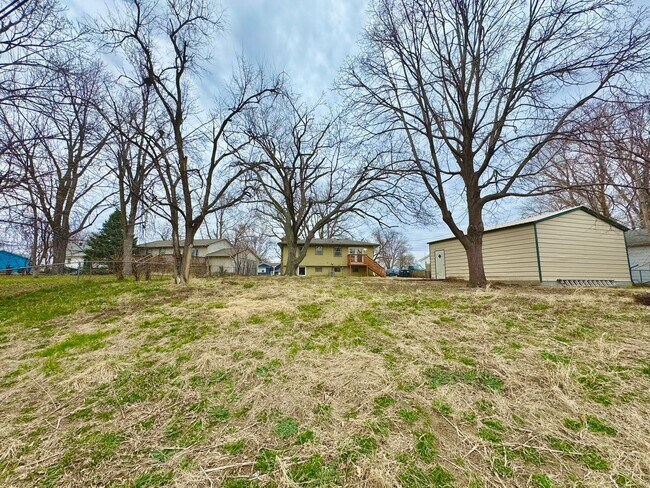 Building Photo - Remodeled 3 bed, 2 bath Millard home