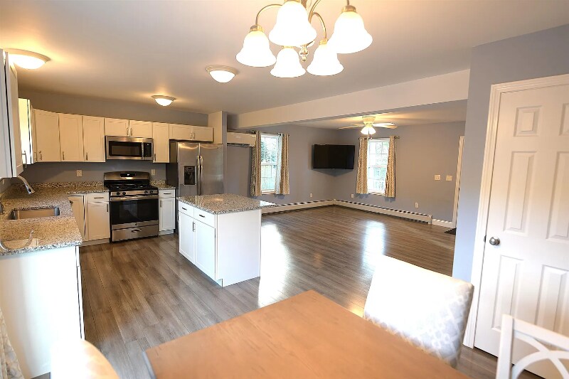 Building Photo - 55 Apple Blossom Rd