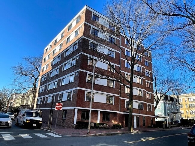 Building Photo - 284 Harvard St