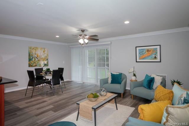 Building Photo - 11 Overlook Dr