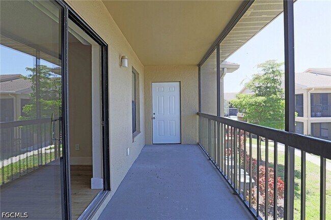 Building Photo - 5311 Summerlin Rd