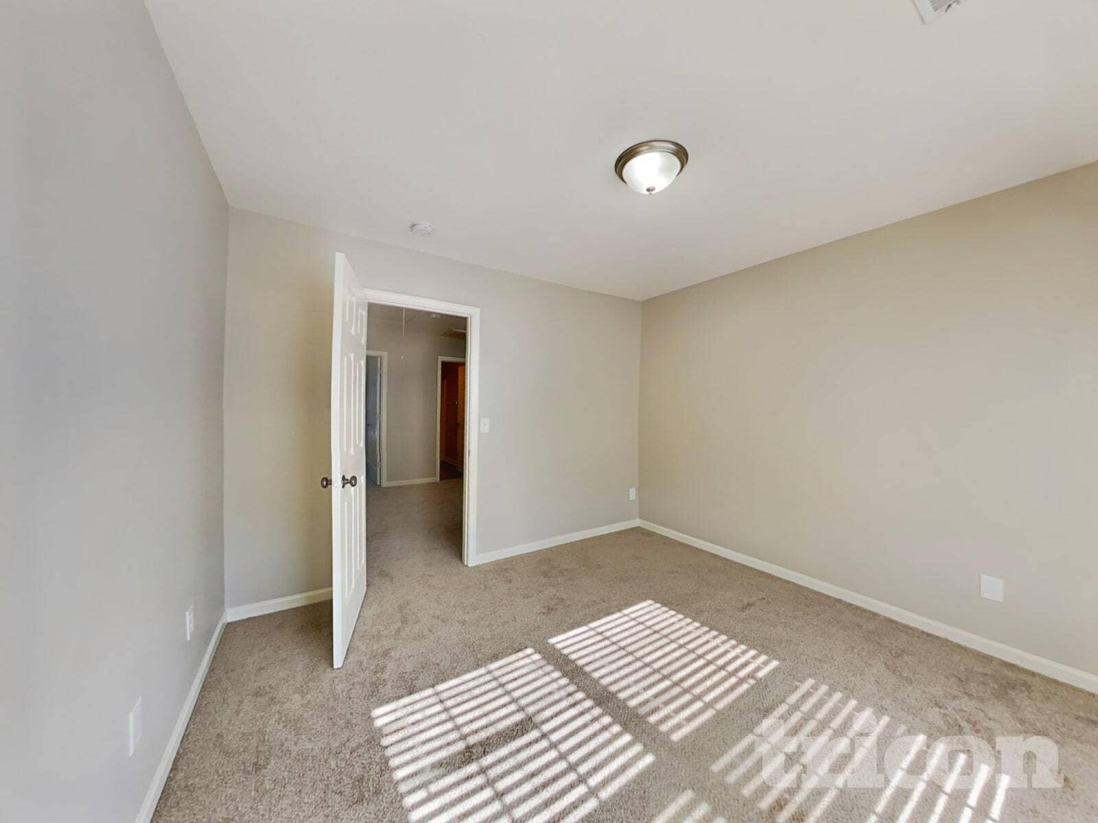 Building Photo - 303 Collingwood Ln