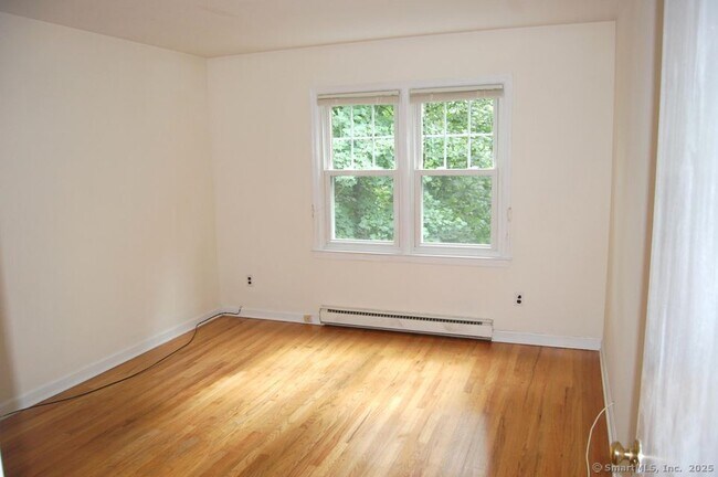Building Photo - 172 East Ave