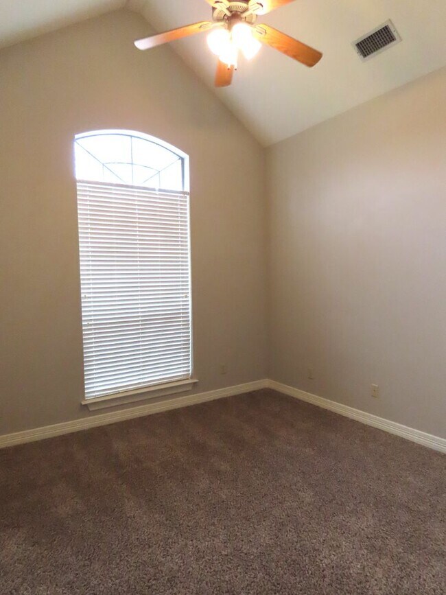 Building Photo - COMING SOON! Whitehouse! Gorgeous 4 Bedroom, 2 Bath Home