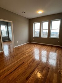 Building Photo - 58 Steuben St