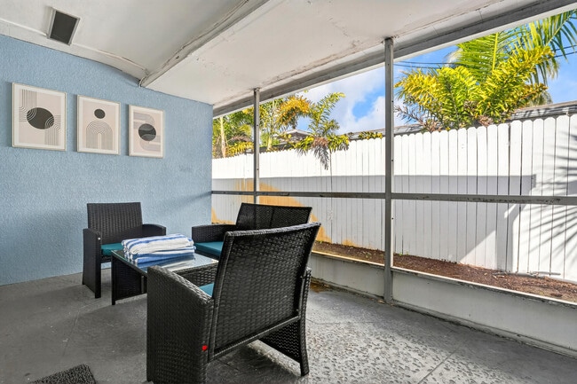 Building Photo - 1761 NE 55th St