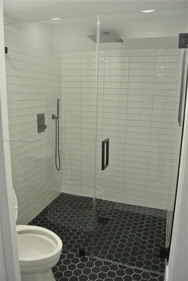 Building Photo - 10230 Dolphin Rd