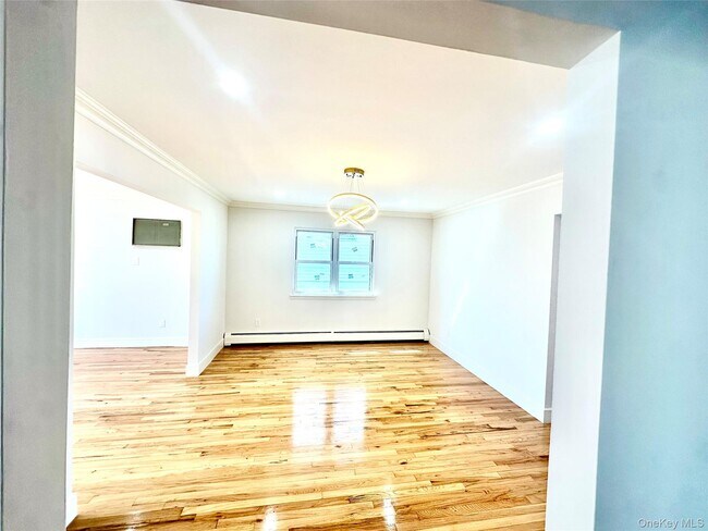 Building Photo - 495 Kimball Ave