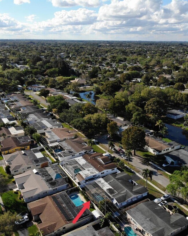 Building Photo - 9240 SW 54th St