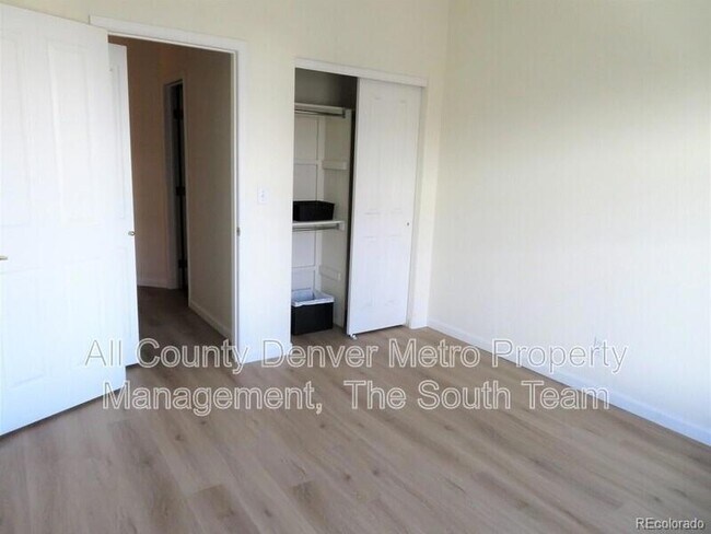 Building Photo - 7394 S Alkire St