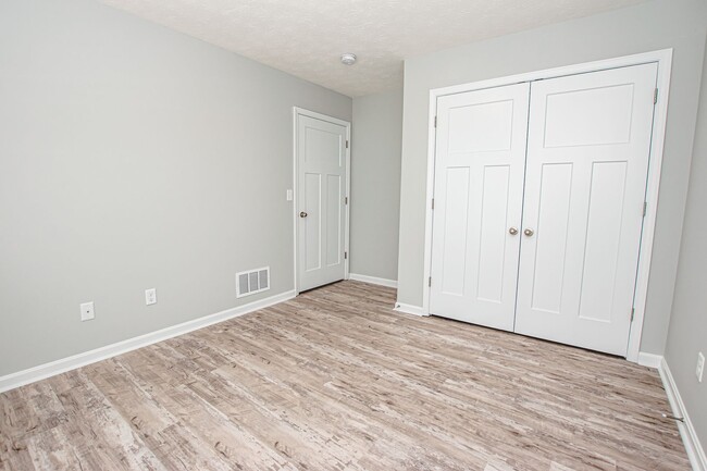 Building Photo - 412 Eagle Pointe Dr