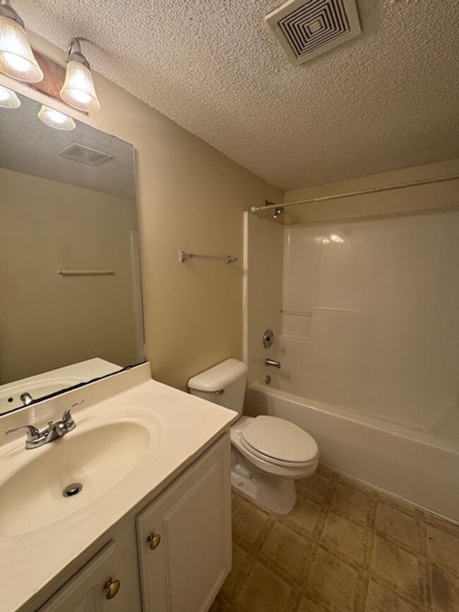 Building Photo - Holton Place - McClelland Dr.