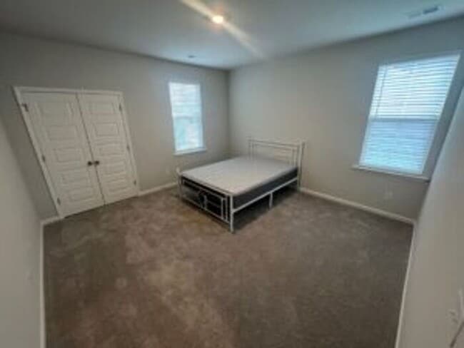 Building Photo - Beautiful Summers Corner 5Bed/4.5Bath