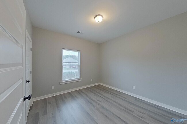 Building Photo - 45 HAWK LN