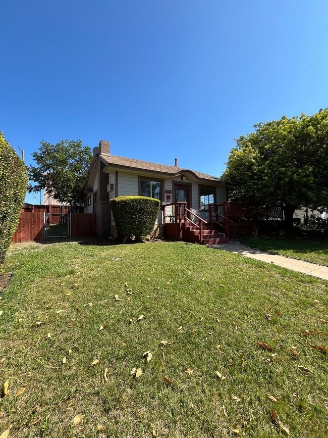 Building Photo - Craftman Style Home in North Park! Blacks ...