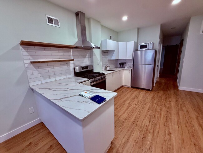 Building Photo - 1226 Snyder Ave