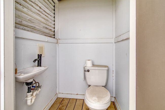 Building Photo - 4 Bedroom 4.5 Bath Home in Dunes West - Mt...