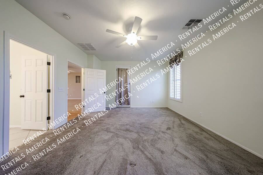 Building Photo - 30984 N Obsidian Dr