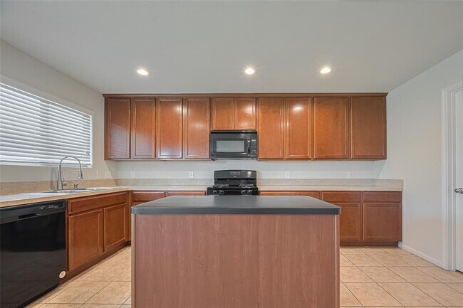 Building Photo - 20111 Brookwood Holw