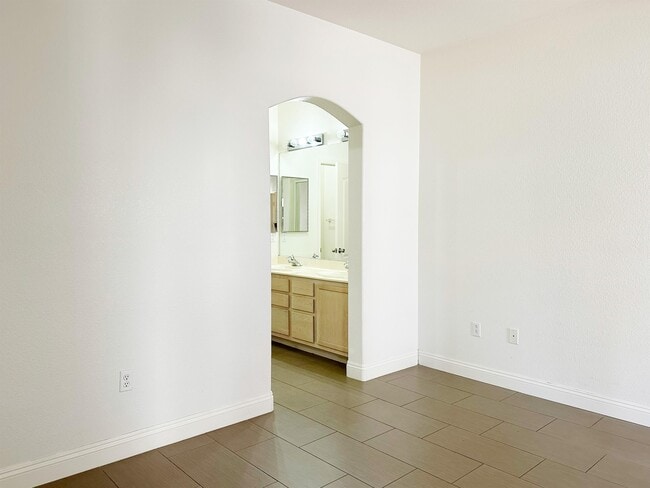 Building Photo - 7400 W Flamingo Rd