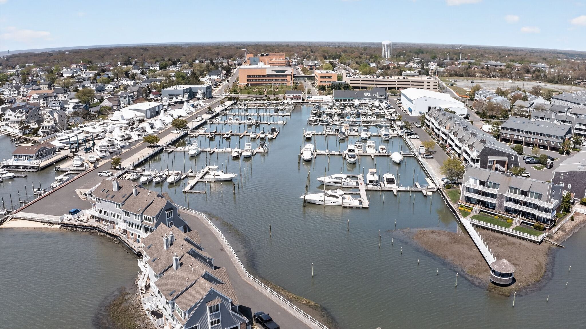 Building Photo - 1401 Harbour Cv S