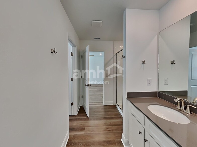 Building Photo - 6428 Atlantic Bch Ave