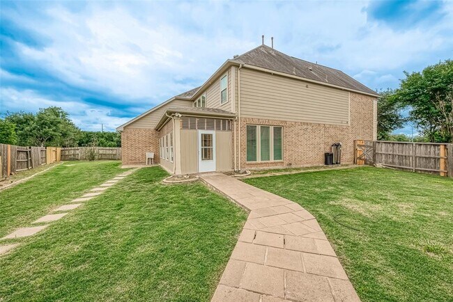Building Photo - 17603 Yorkhill Ct
