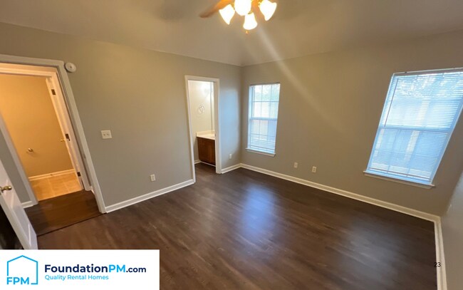 Building Photo - 9115 Cinderhill Cove W