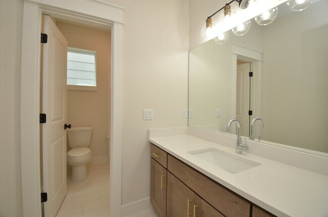 Building Photo - 9309 Montridge Dr