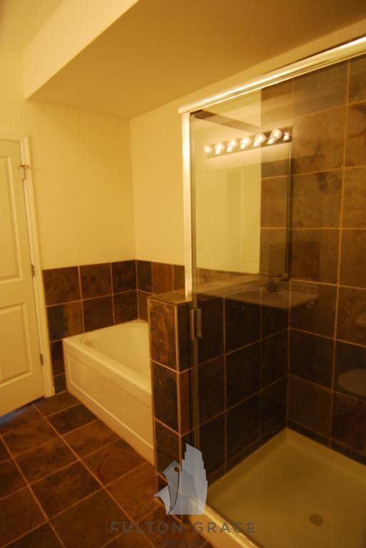 Building Photo - 1464 S MICHIGAN Ave