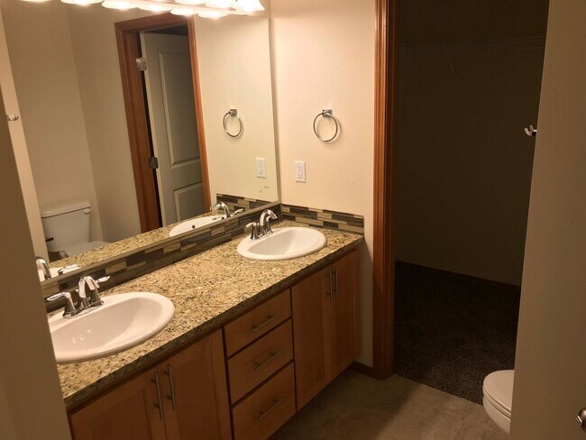 Building Photo - 715 Kodiak Ln
