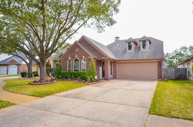 Building Photo - 2811 Willow Fork Dr