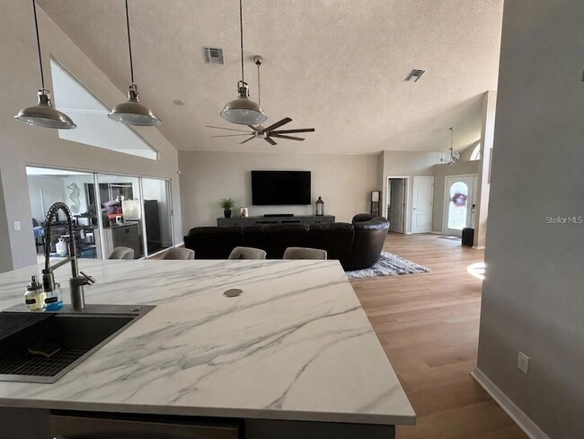 Building Photo - 18561 Winding Oaks Blvd