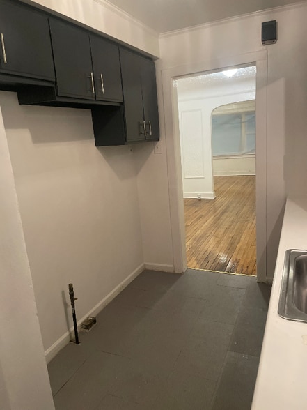 Building Photo - 15003 Ardmore St