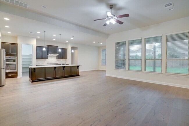 Building Photo - 16005 Axehandle Trl