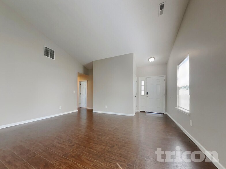 Building Photo - 2240 Prairie Fire Ln